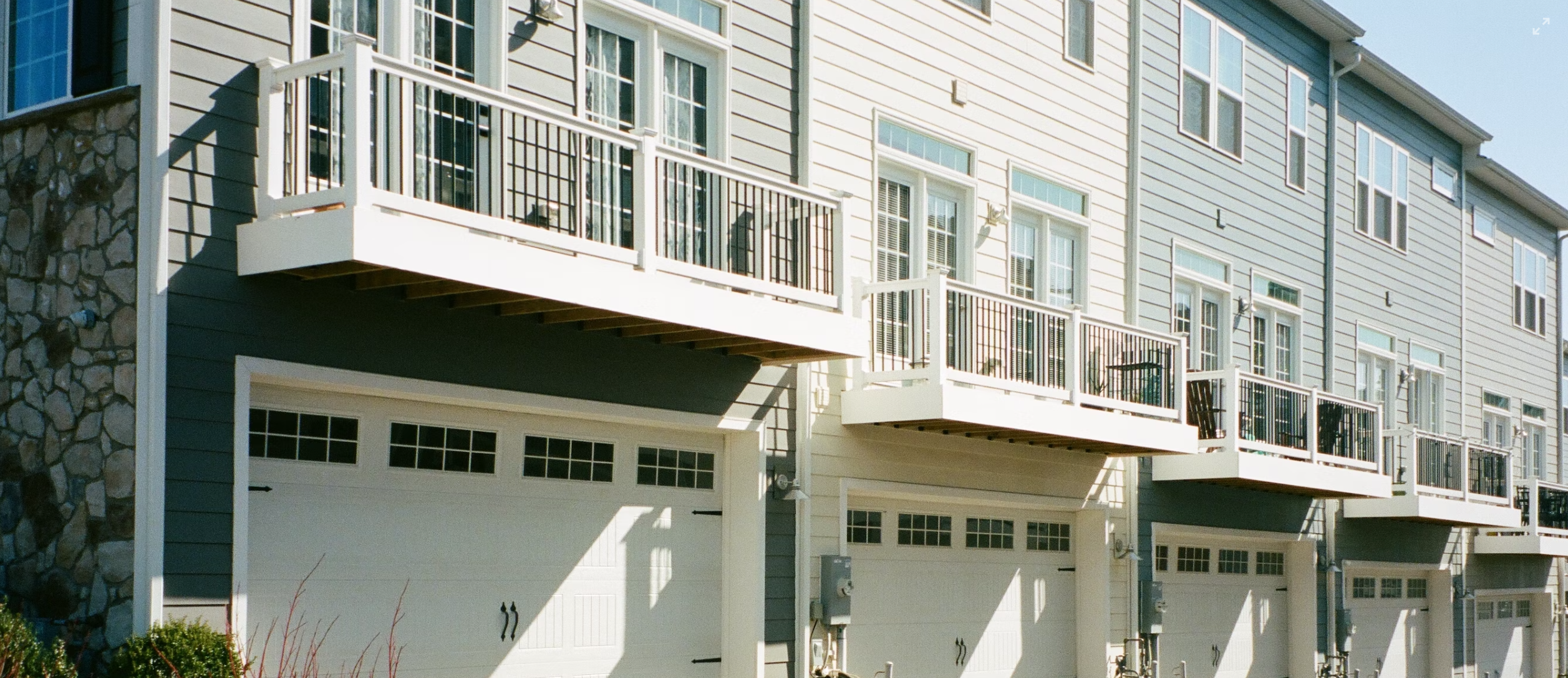 New Townhomes for Sale in Calgary: Modern, Stylish, and Convenient